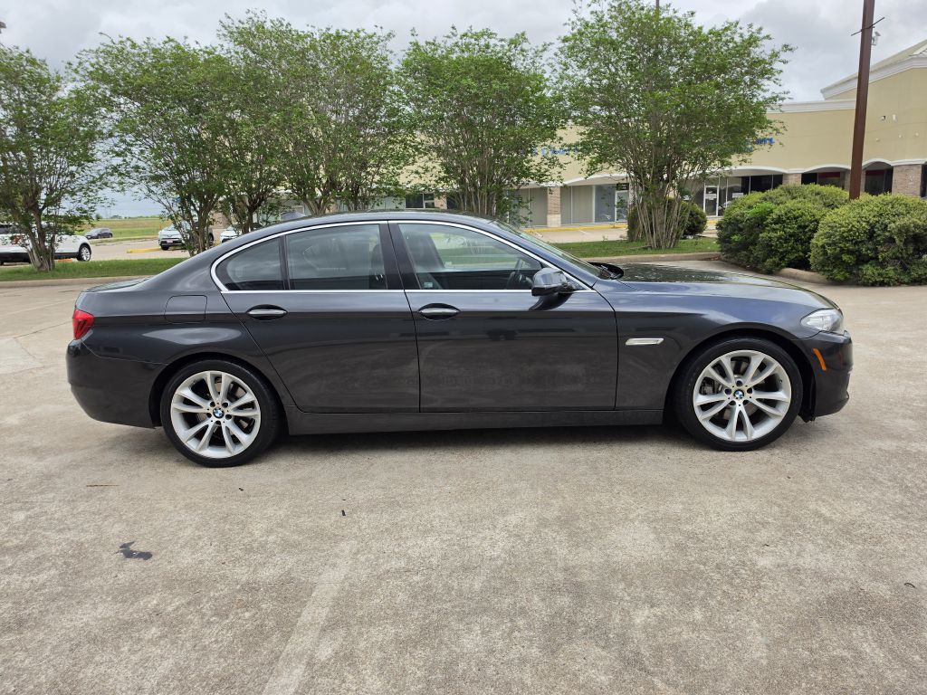 2016 BMW 5 Series Image 8