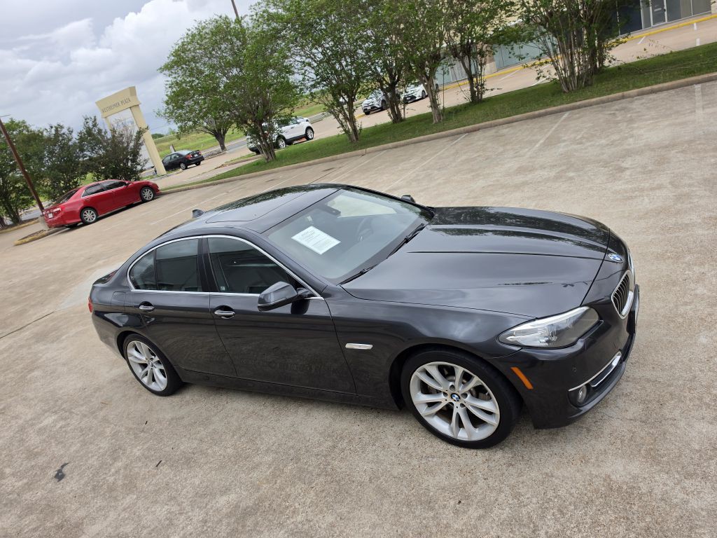 2016 BMW 5 Series Image 9