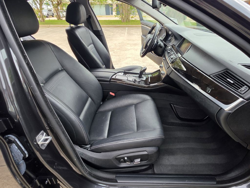 2016 BMW 5 Series Image 14