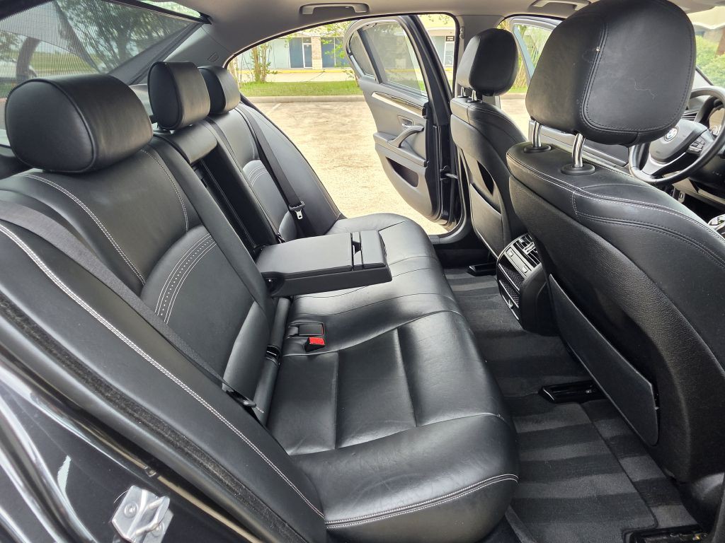 2016 BMW 5 Series Image 16
