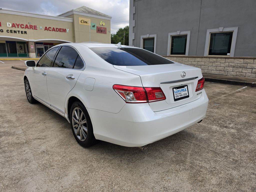 2012 Lexus ES Image 5