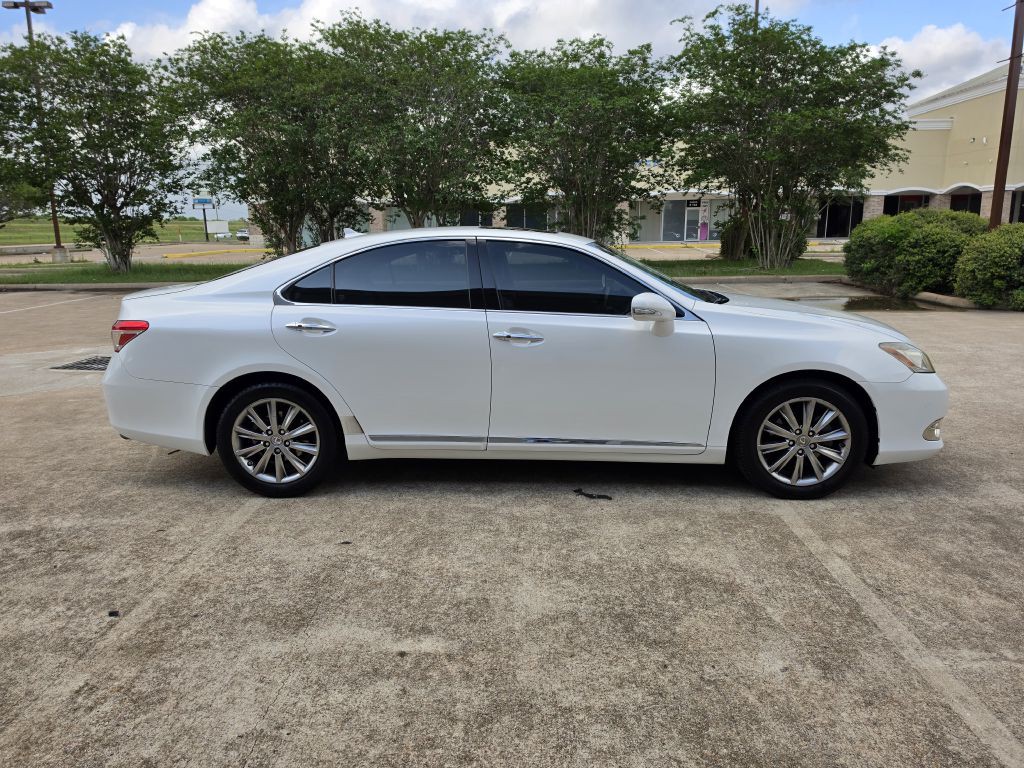 2012 Lexus ES Image 8