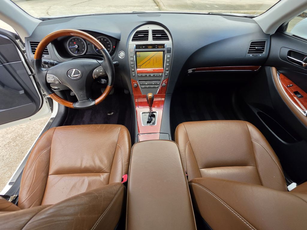 2012 Lexus ES Image 13