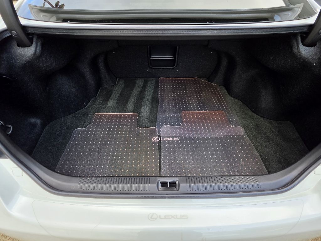 2012 Lexus ES Image 18