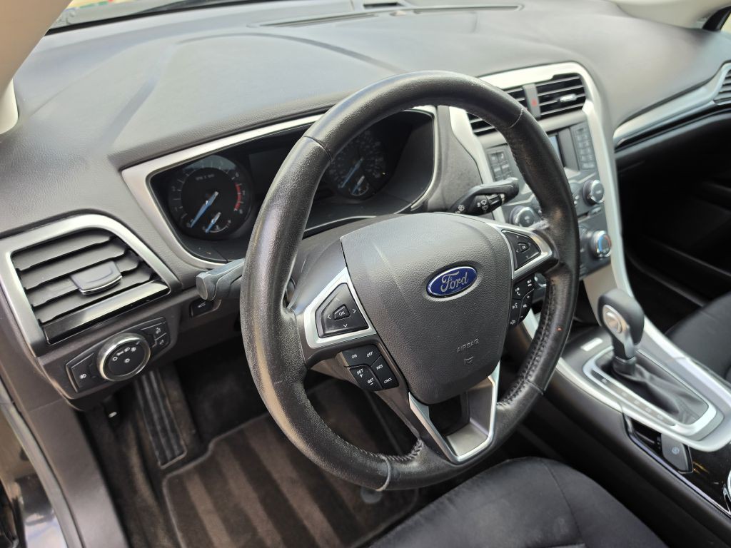 2015 Ford Fusion Image 21