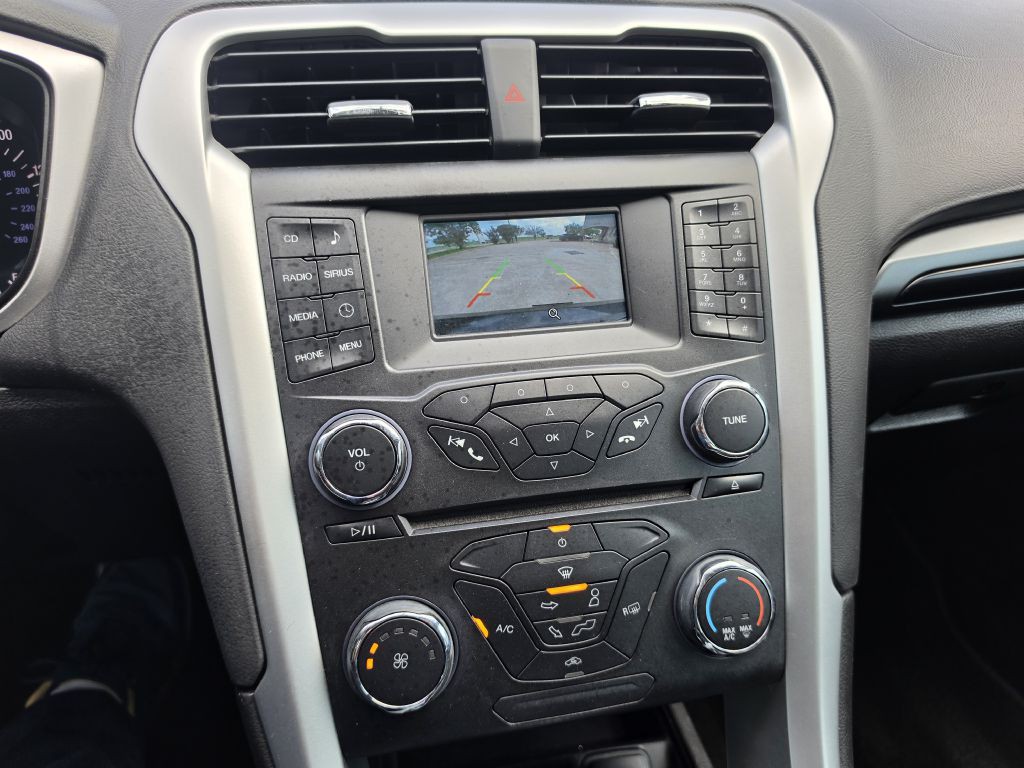 2015 Ford Fusion Image 24