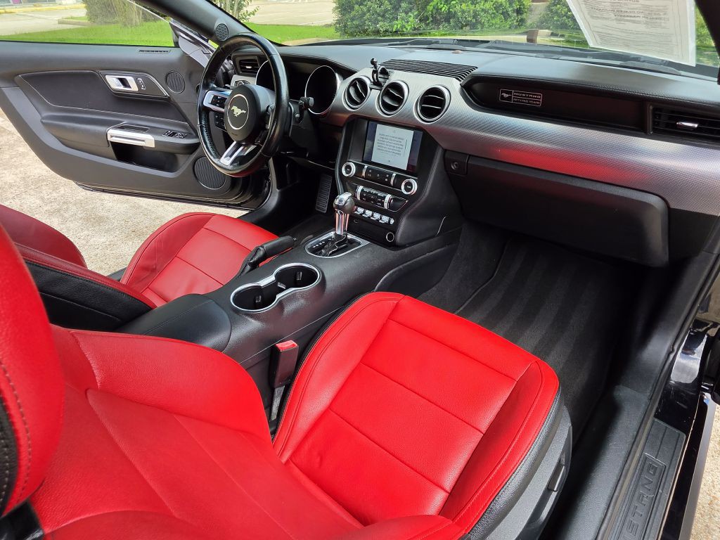 2020 Ford Mustang Image 15