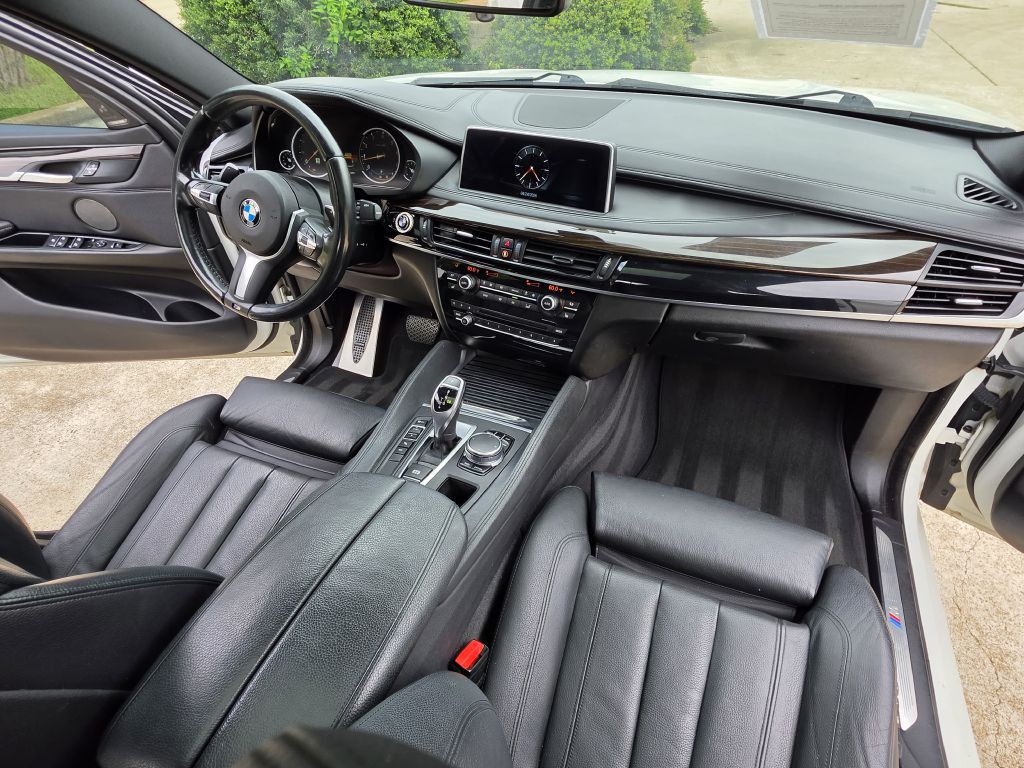 2017 BMW X6 Image 16