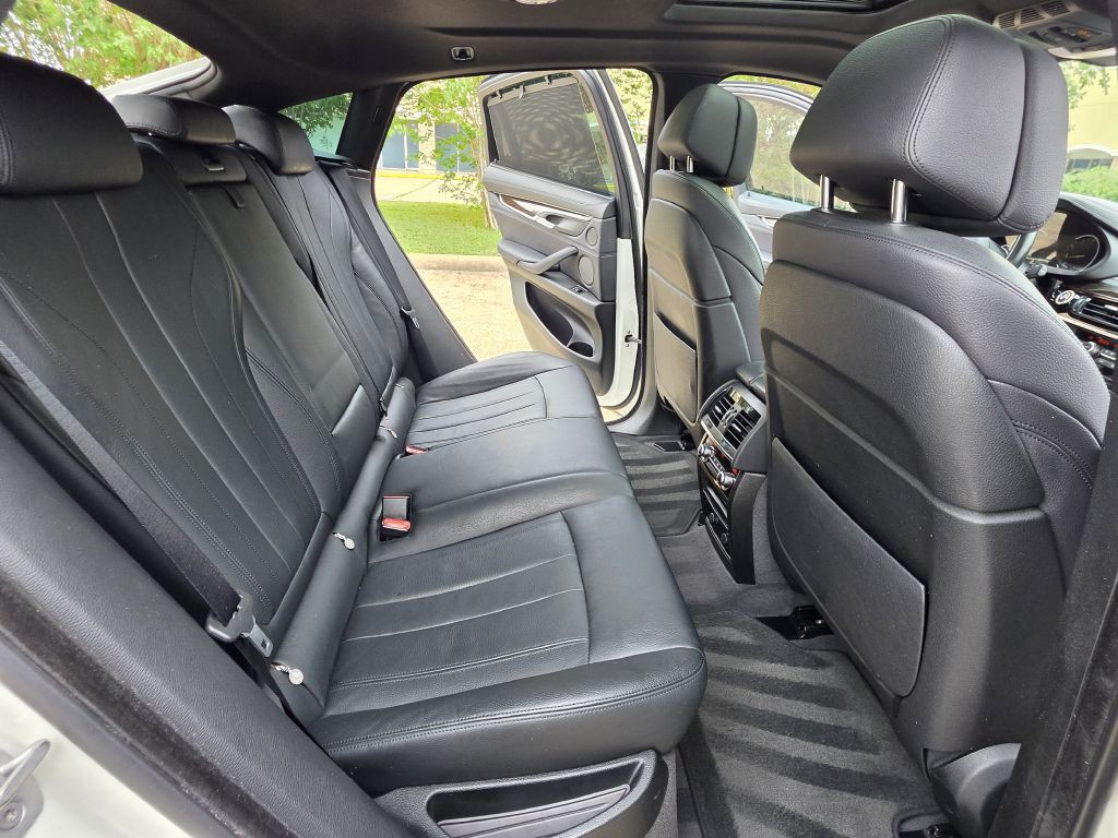 2017 BMW X6 Image 17