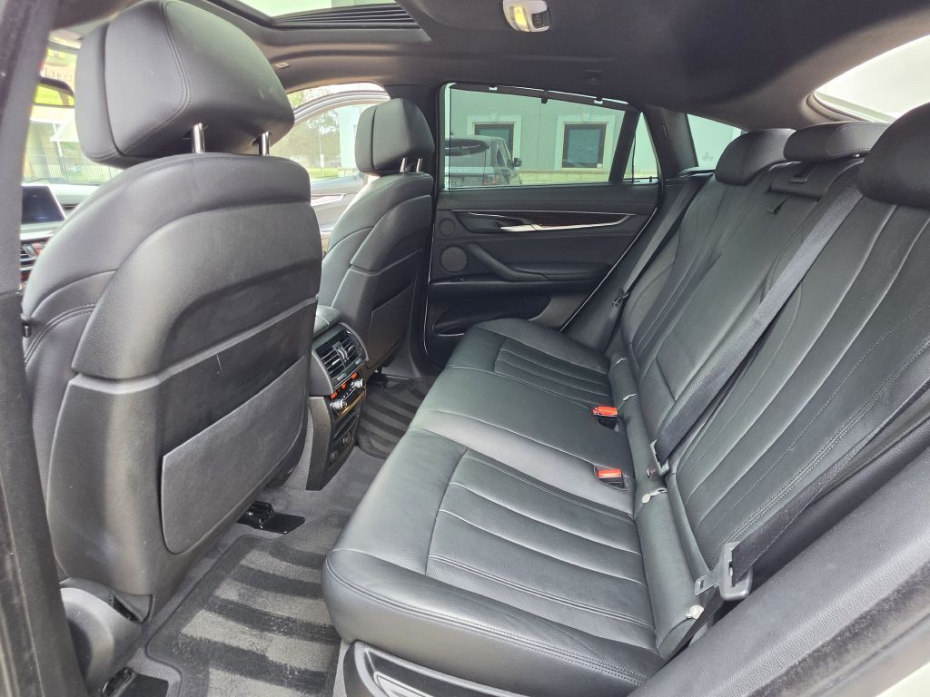2017 BMW X6 Image 18