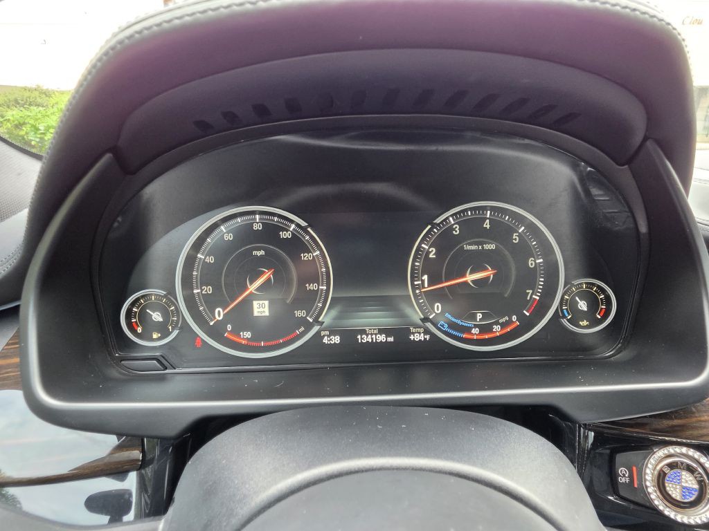 2017 BMW X6 Image 25