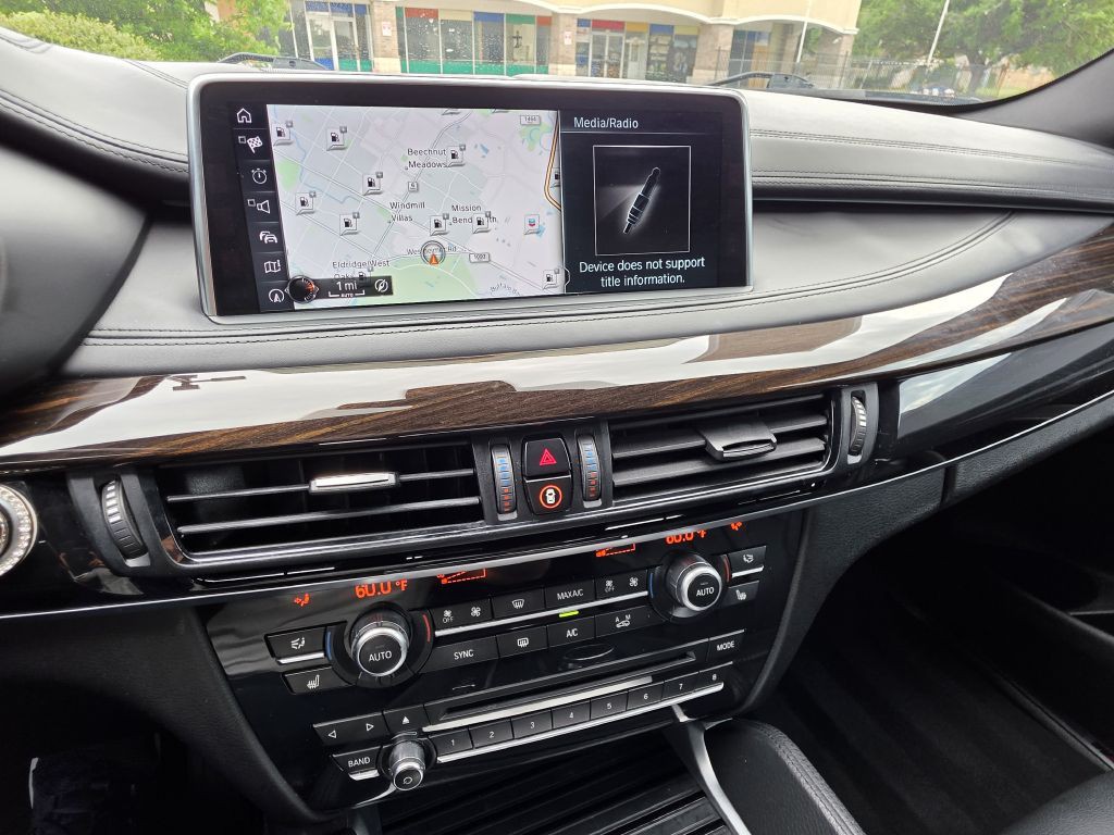2017 BMW X6 Image 26