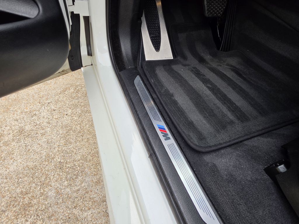 2017 BMW X6 Image 28