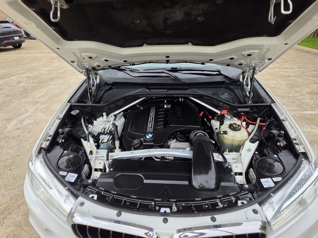 2017 BMW X6 Image 31
