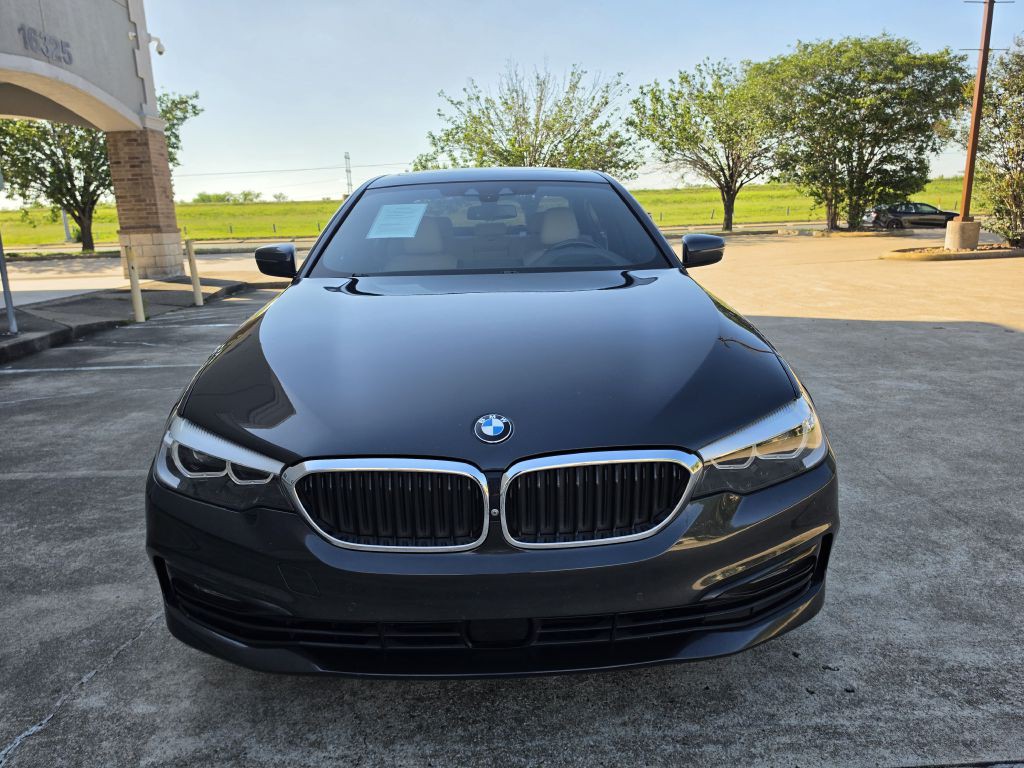 2017 BMW 5 Series Image 2