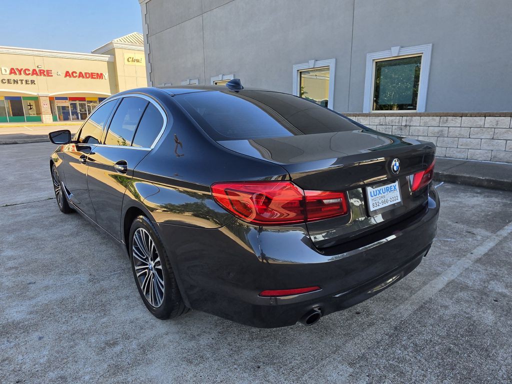2017 BMW 5 Series Image 5