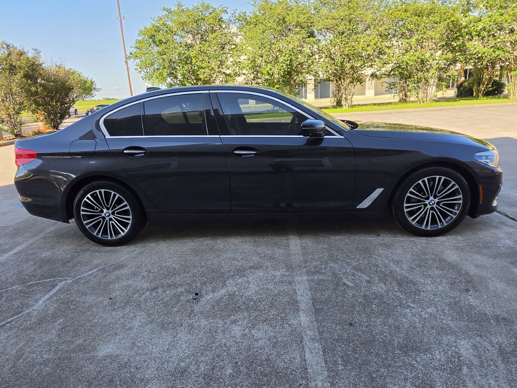 2017 BMW 5 Series Image 8