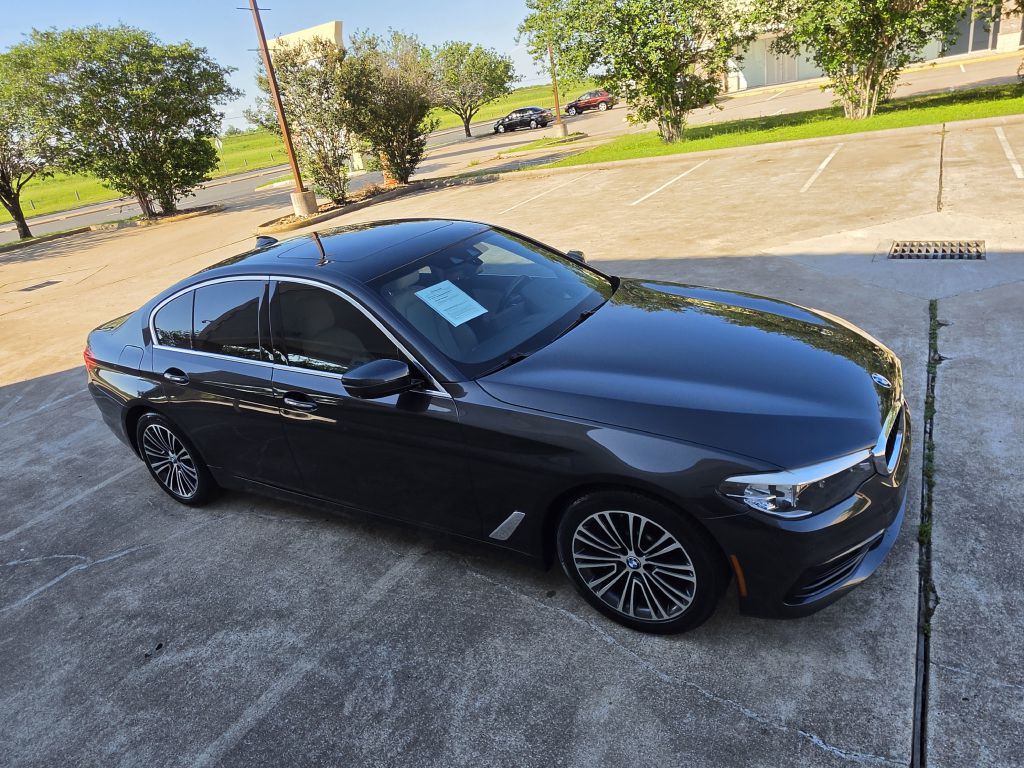 2017 BMW 5 Series Image 9