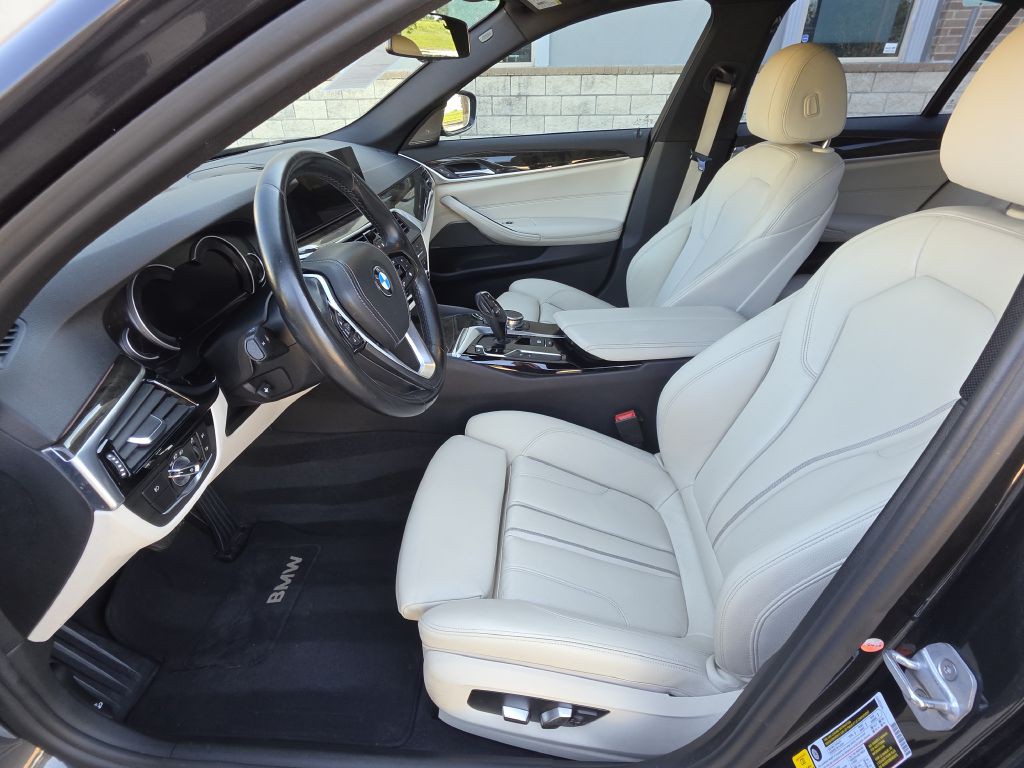 2017 BMW 5 Series Image 11