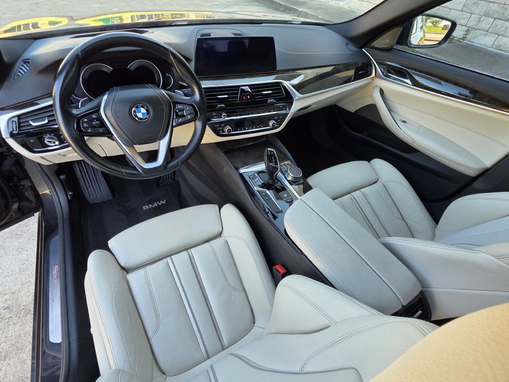 2017 BMW 5 Series Image 12