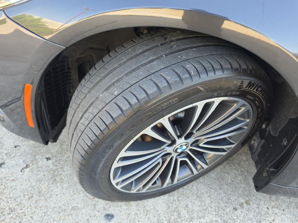 2017 BMW 5 Series Image 28