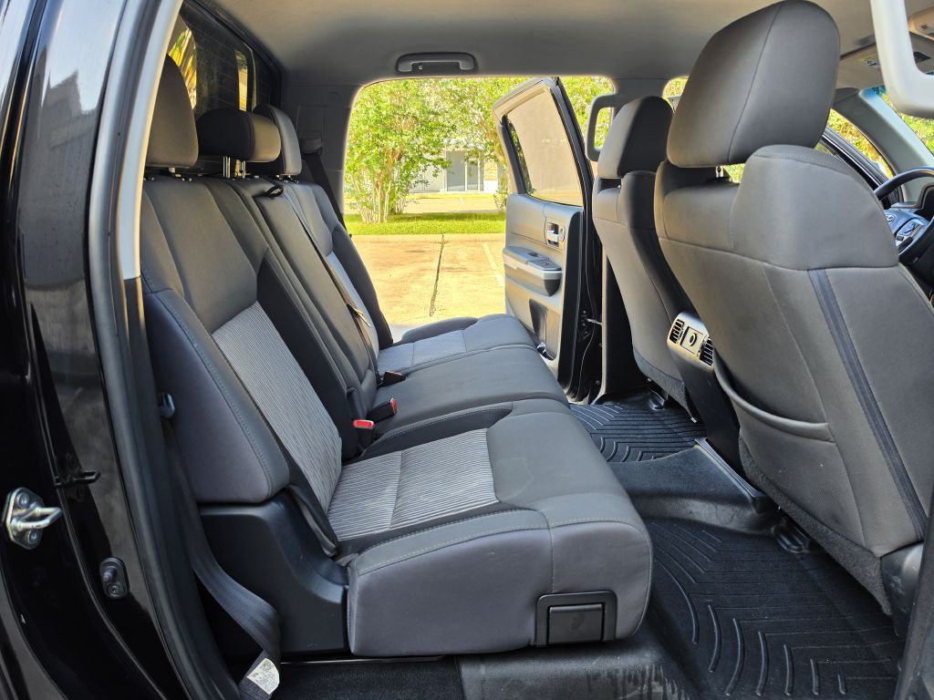 2016 Toyota Tundra Image 16