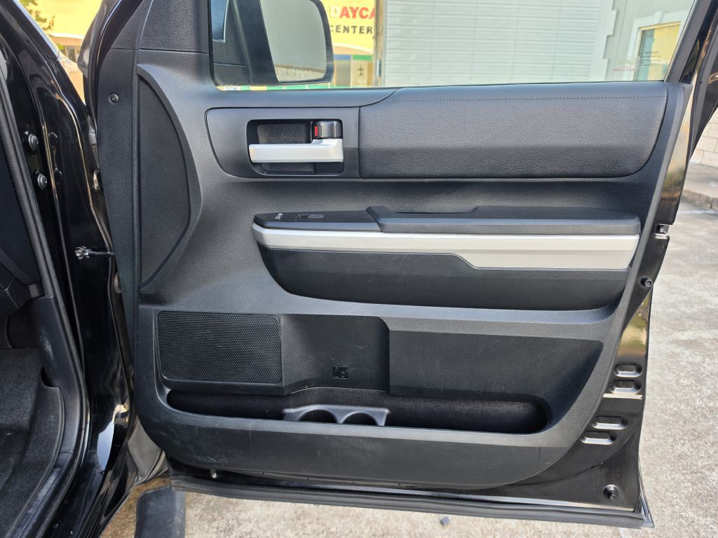 2016 Toyota Tundra Image 20