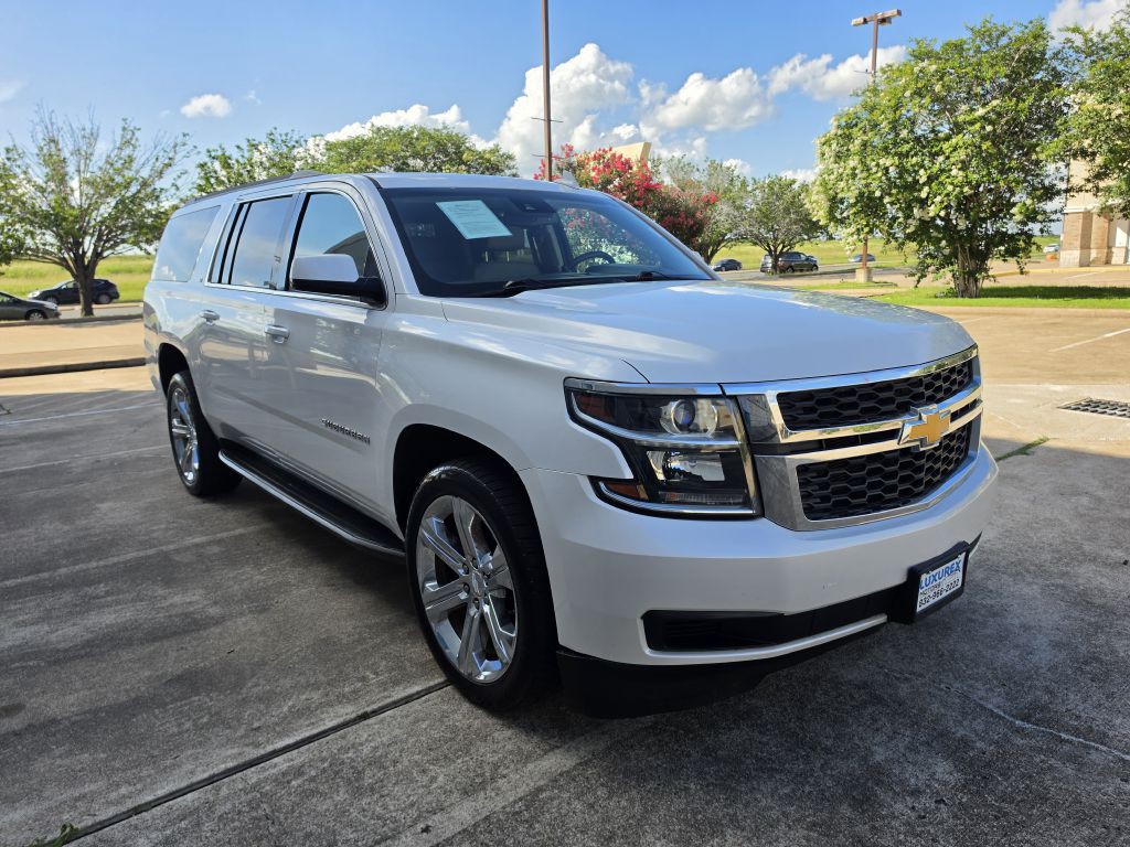2016 Chevrolet Suburban Image 3