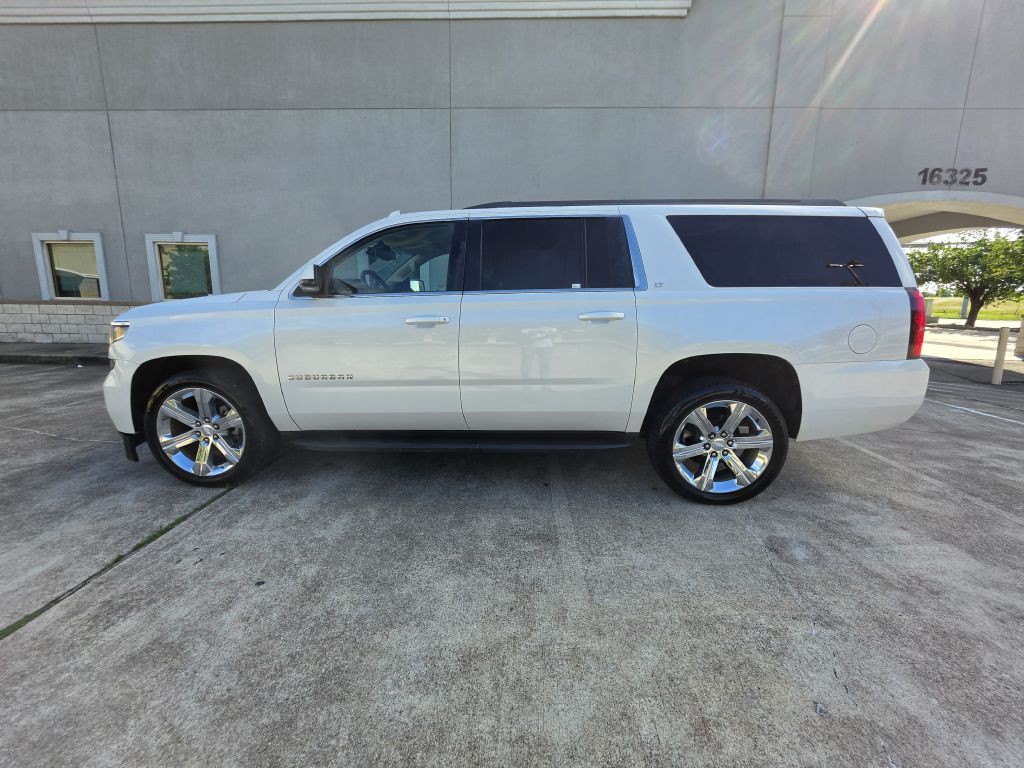 2016 Chevrolet Suburban Image 4