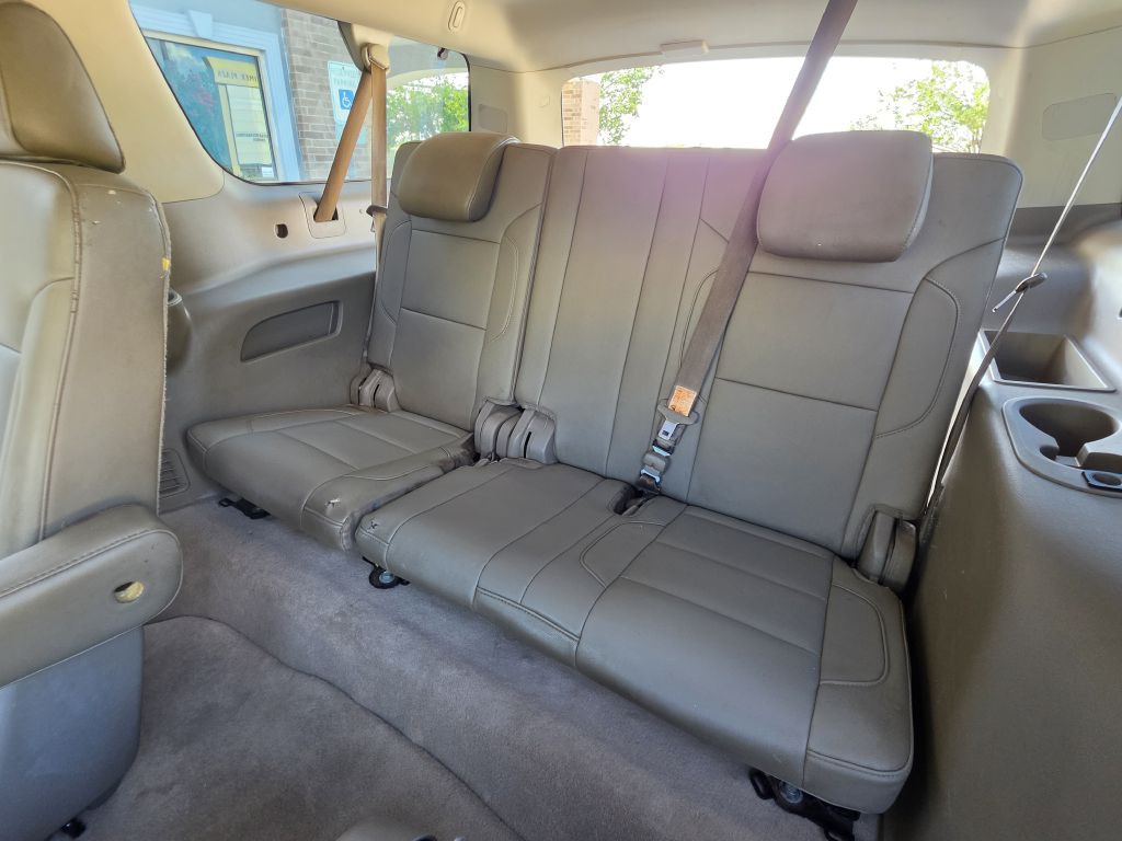 2016 Chevrolet Suburban Image 18