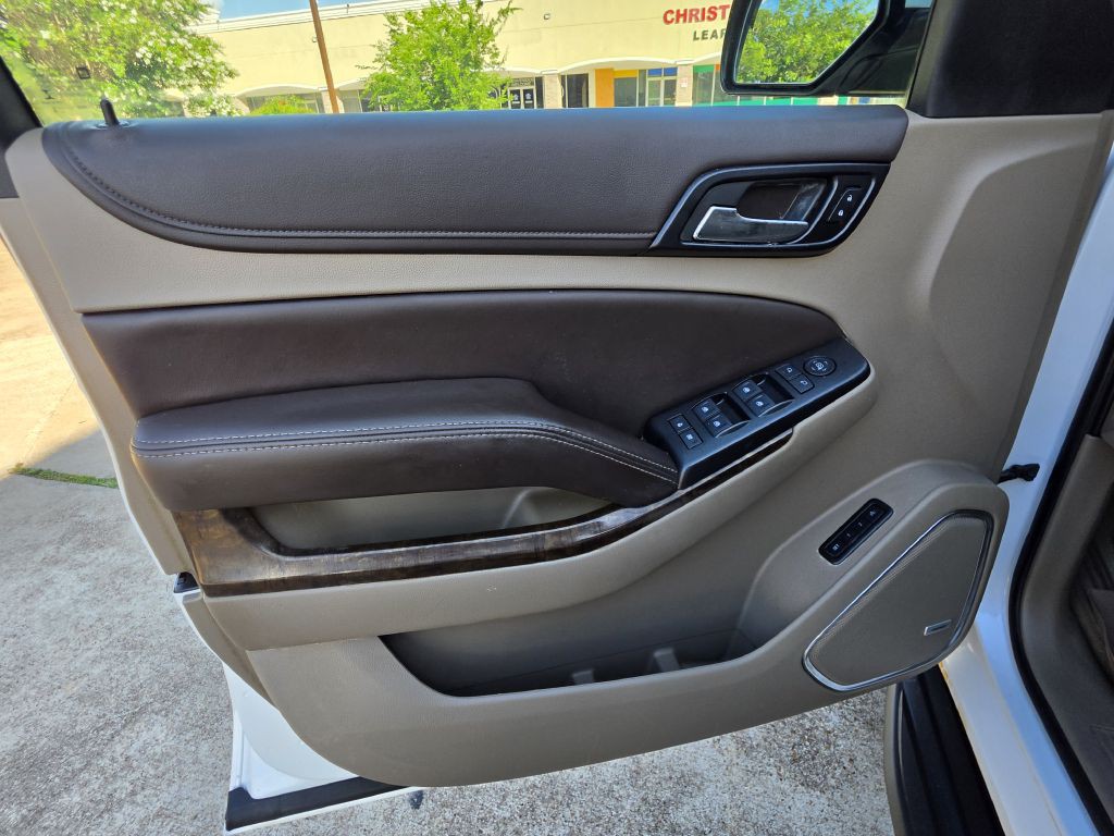 2016 Chevrolet Suburban Image 22