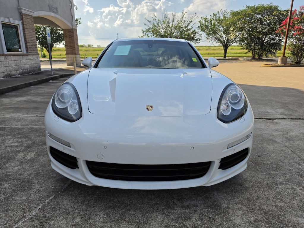 2014 Porsche Panamera Image 2