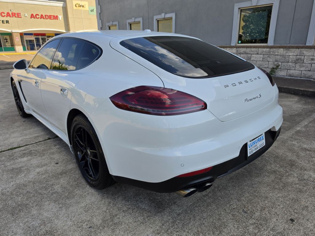 2014 Porsche Panamera Image 5
