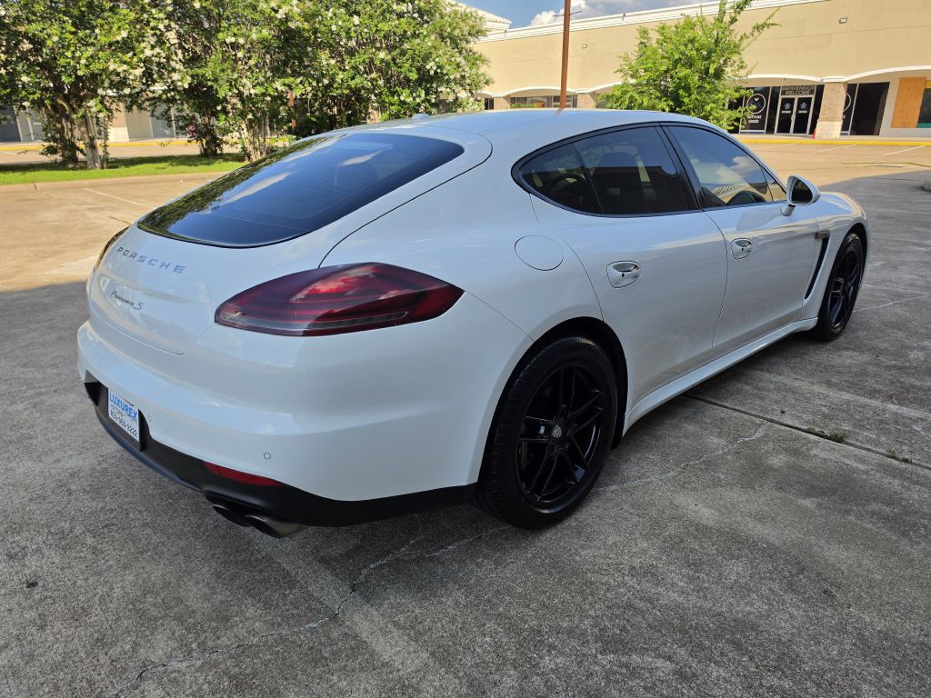 2014 Porsche Panamera Image 7