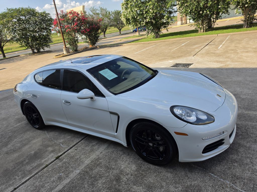 2014 Porsche Panamera Image 9