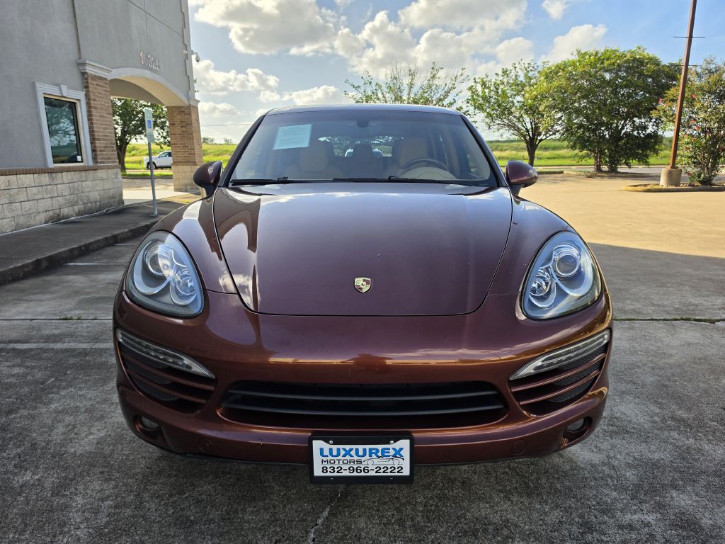 2011 Porsche Cayenne Image 2