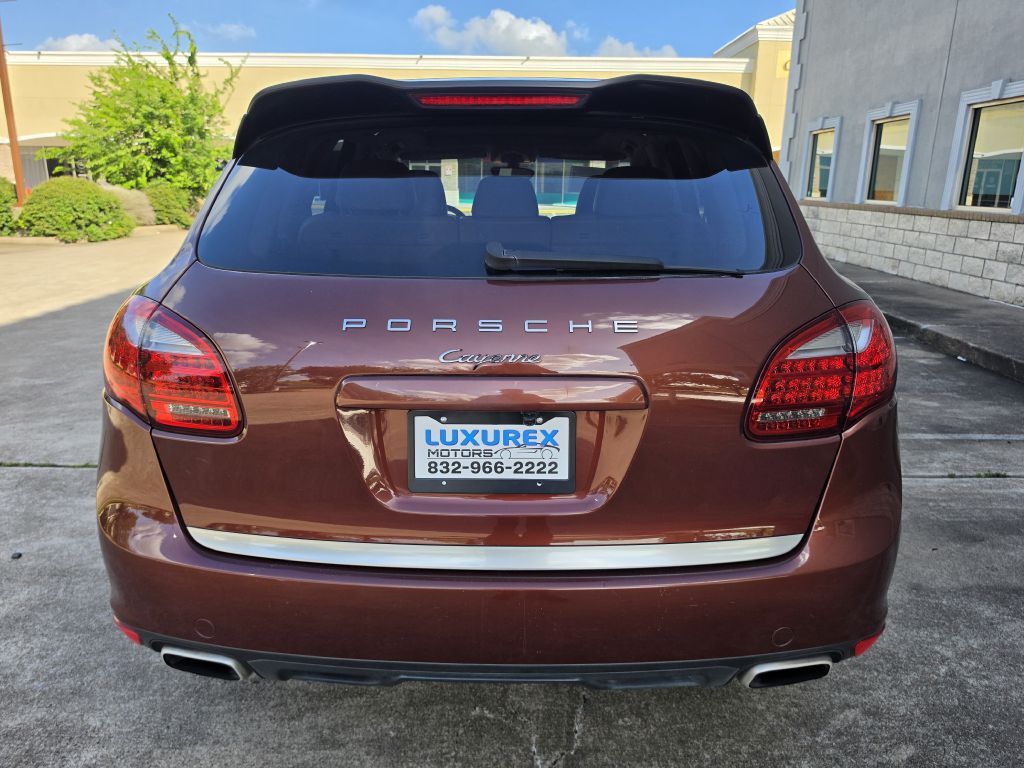 2011 Porsche Cayenne Image 6