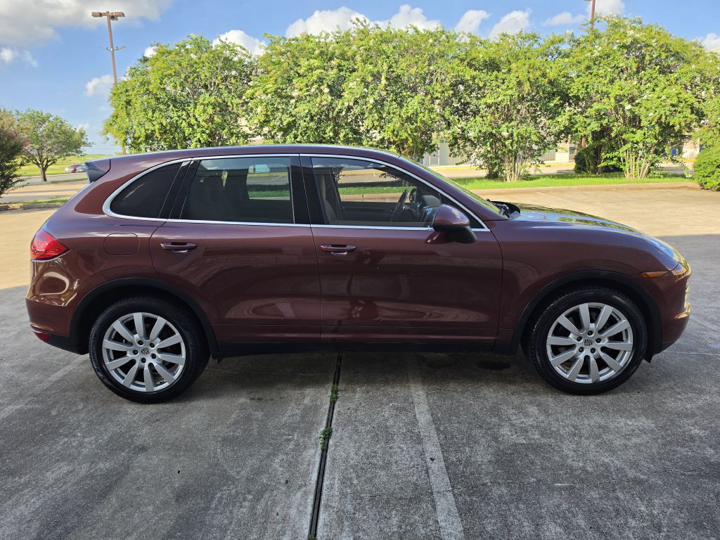 2011 Porsche Cayenne Image 8