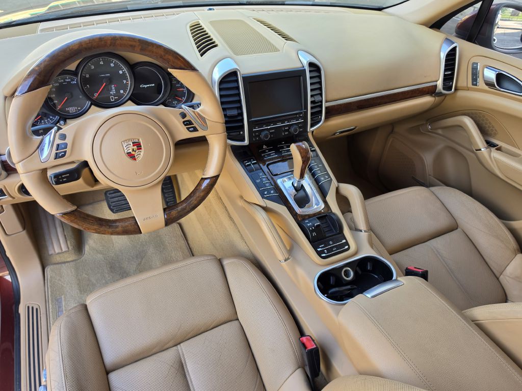2011 Porsche Cayenne Image 12