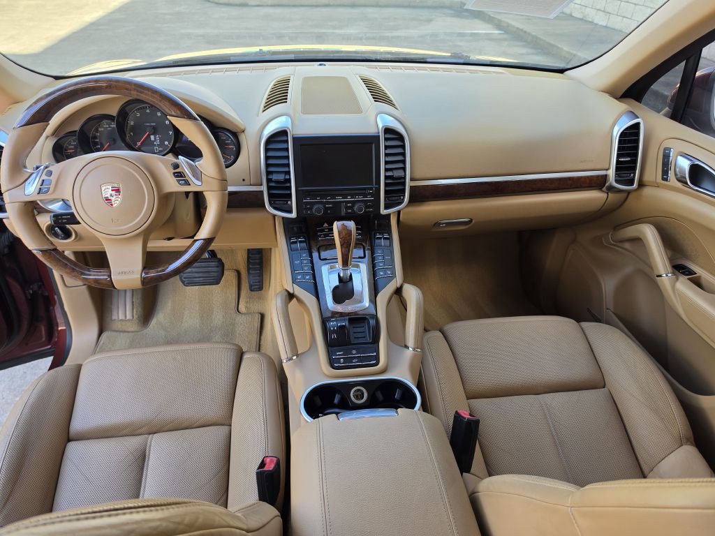 2011 Porsche Cayenne Image 13