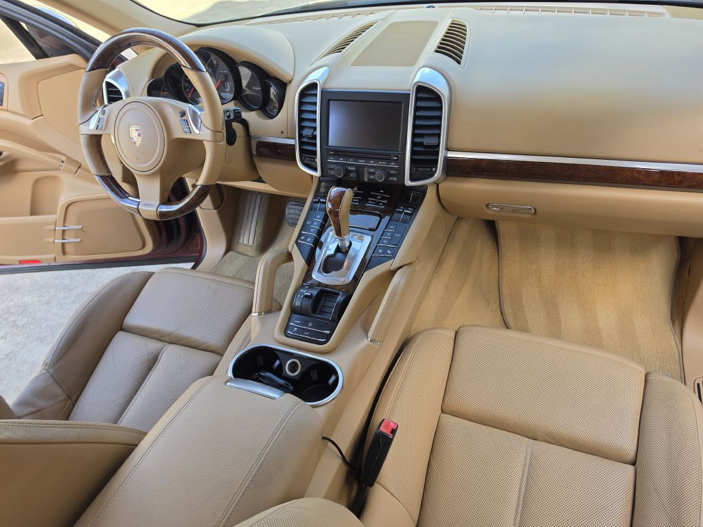 2011 Porsche Cayenne Image 15