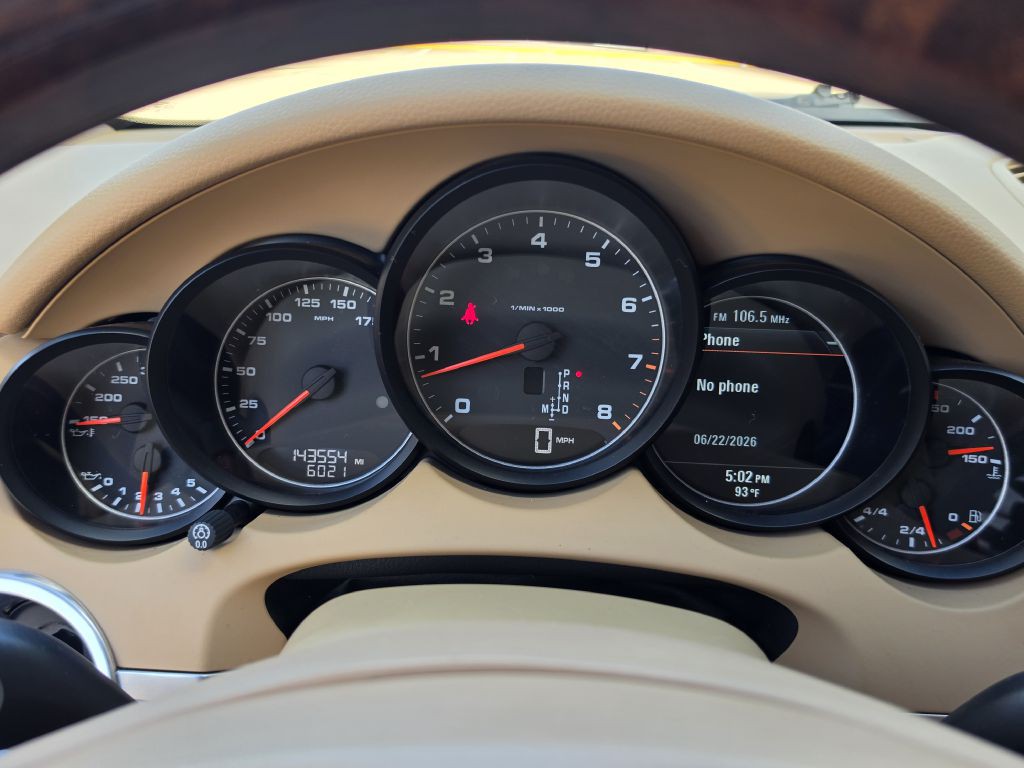 2011 Porsche Cayenne Image 24