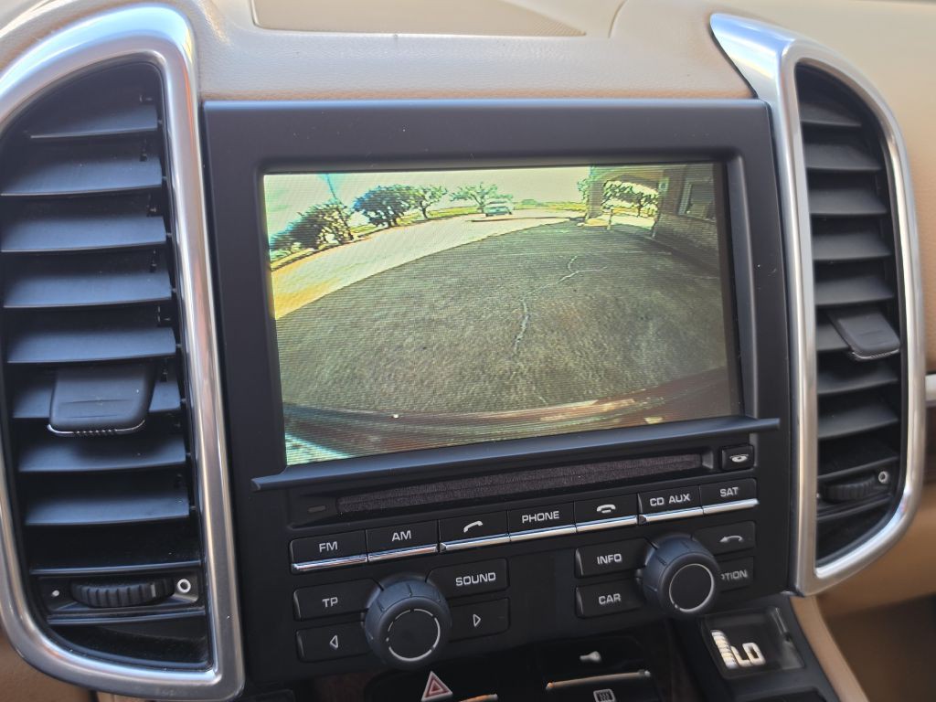 2011 Porsche Cayenne Image 26