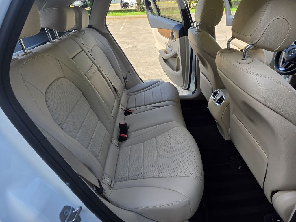 2018 Mercedes-Benz GLC-Class Image 16