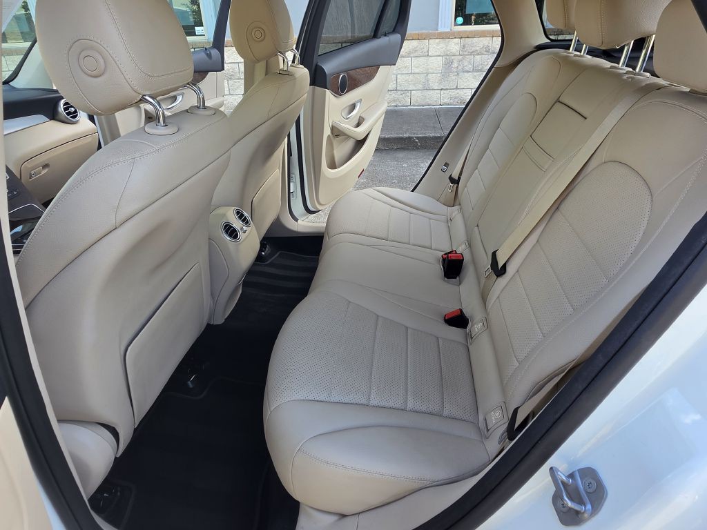 2018 Mercedes-Benz GLC-Class Image 17