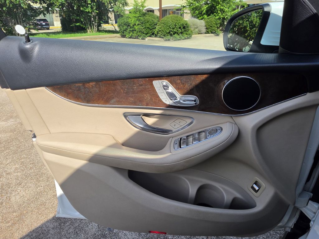 2018 Mercedes-Benz GLC-Class Image 21