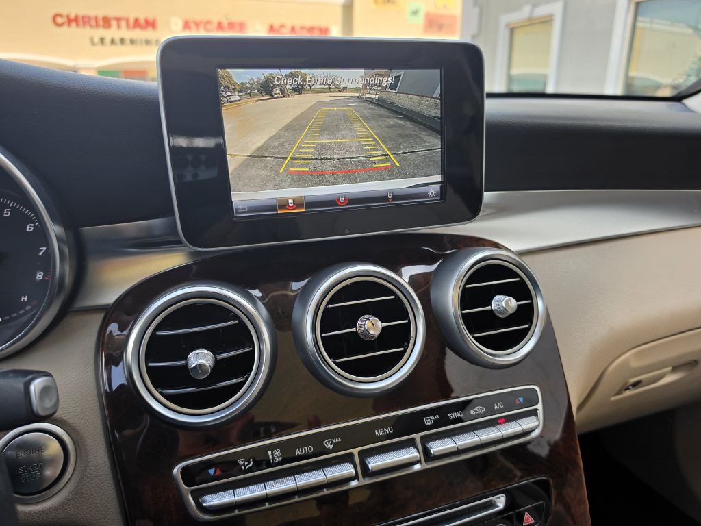 2018 Mercedes-Benz GLC-Class Image 24