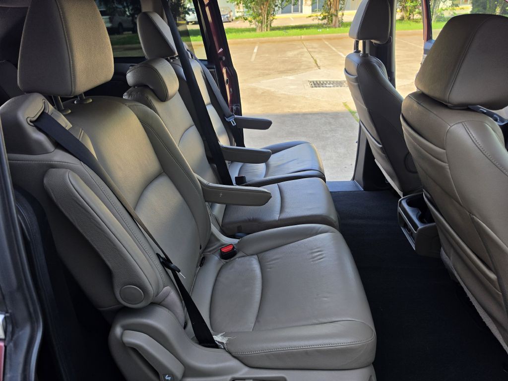2018 Honda Odyssey Image 16