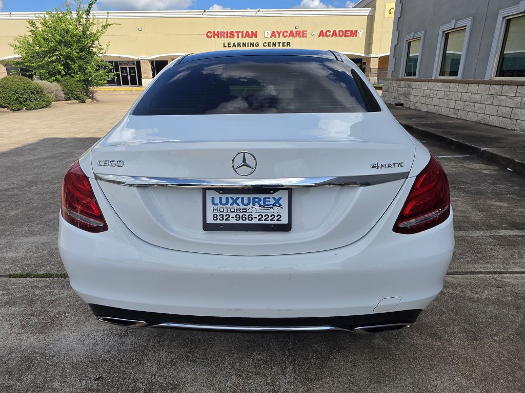 2015 Mercedes-Benz C-Class Image 6