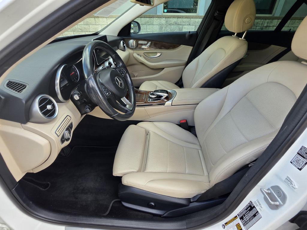 2015 Mercedes-Benz C-Class Image 11